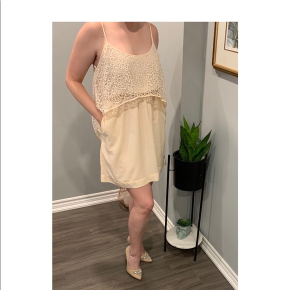 👛BCBG Dress👛 - Picture 3 of 6